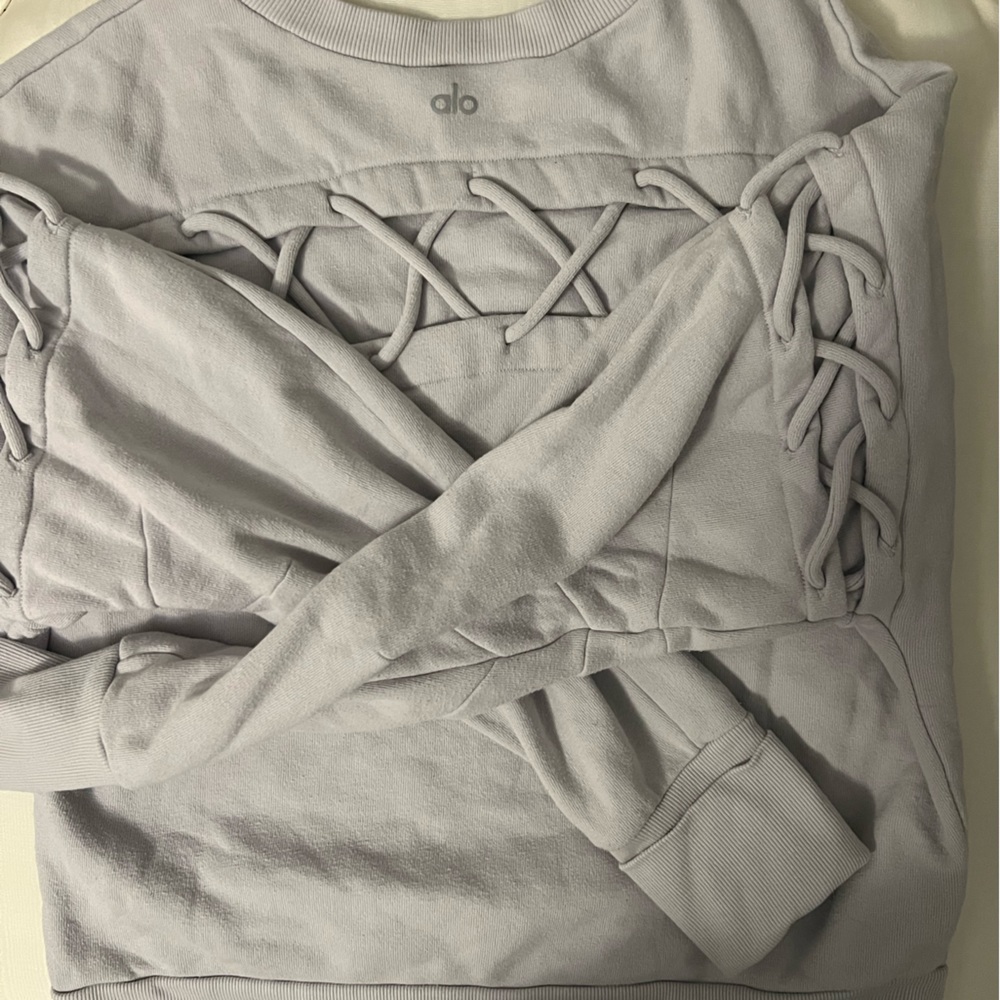 Alo Sweatshirt - Picture 2 of 4